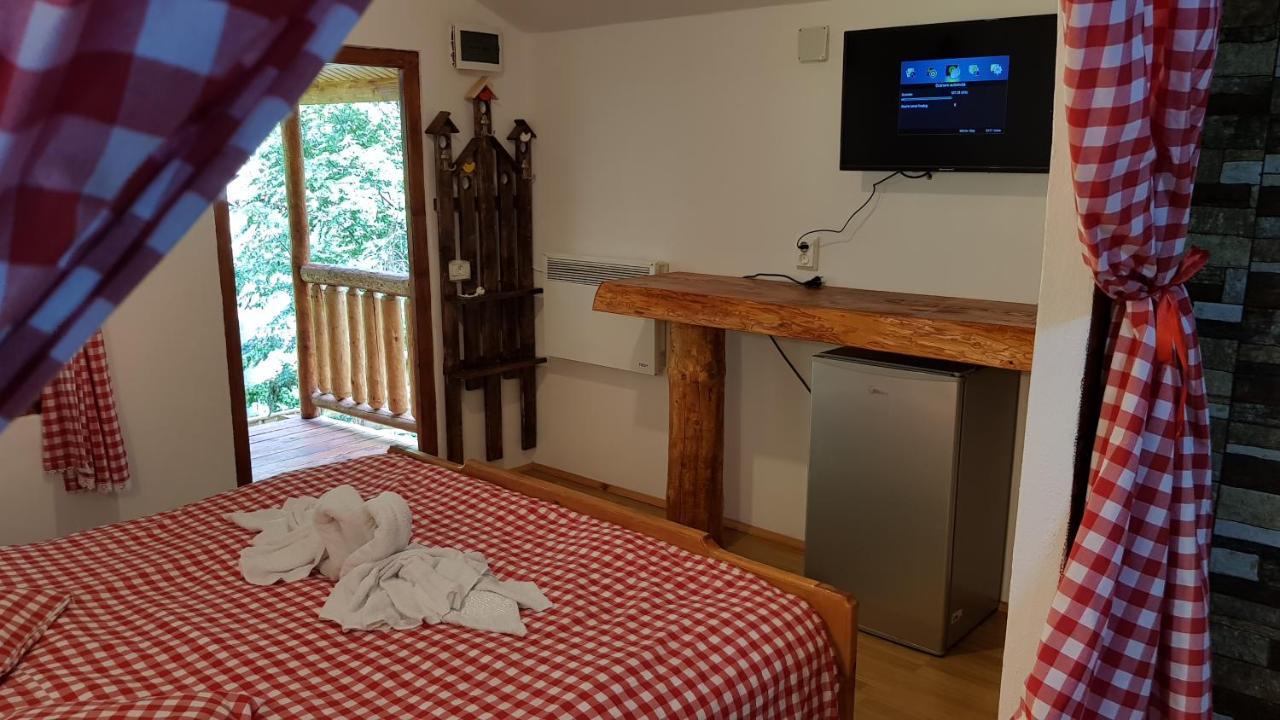 Cabanute Si Camping Dracula Capatineni-Paminteni Esterno foto