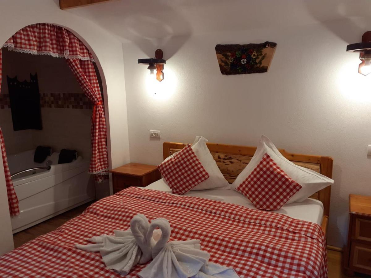 Cabanute Si Camping Dracula Capatineni-Paminteni Esterno foto